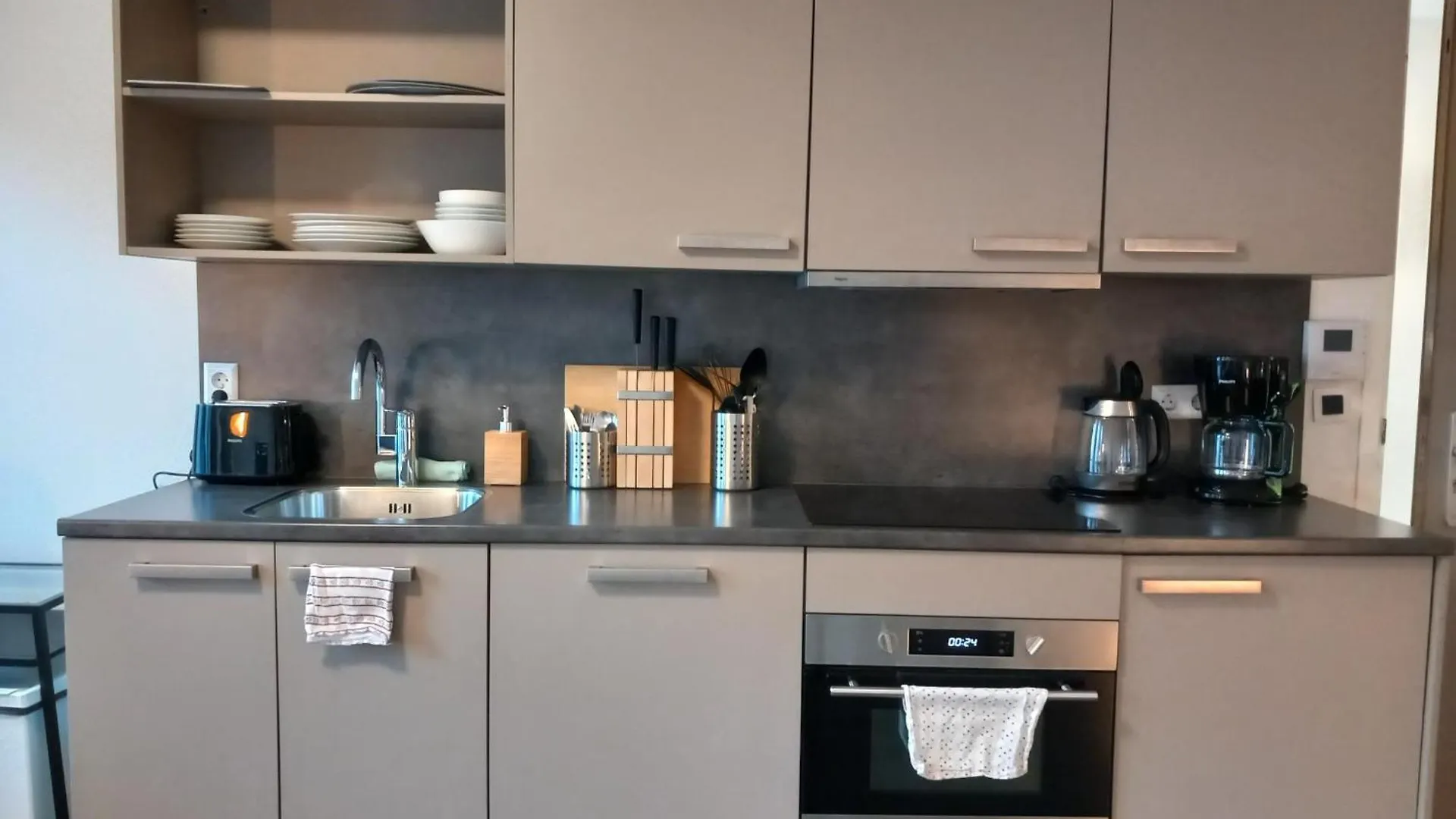 Charming Retreat Apartment City 20Alpha Delft Netherlands