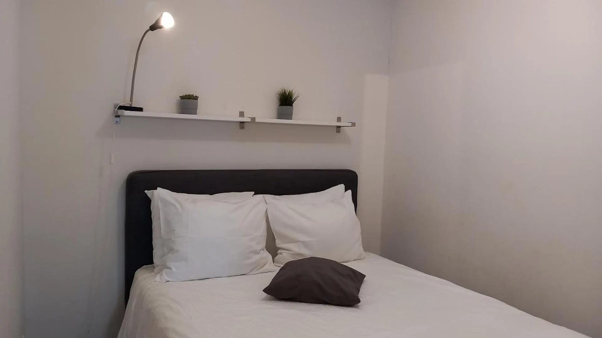 Charming Retreat Apartment City 20Alpha Delft Netherlands